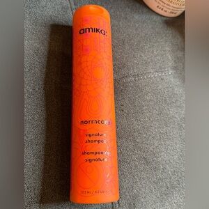 Amika Normcore Signature Shampoo - Vibrant Orange